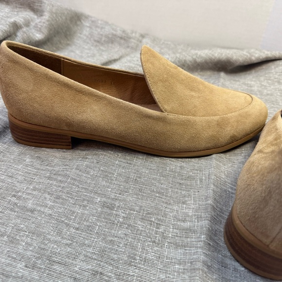 J. Jill Tan Suede Flats with Classic Slip-On Design - Picture 4 of 6